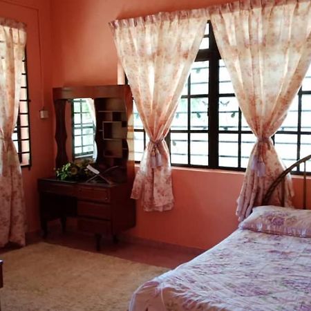 Homestay Zahra Sri Bayu Cherang Ruku Dış mekan fotoğraf